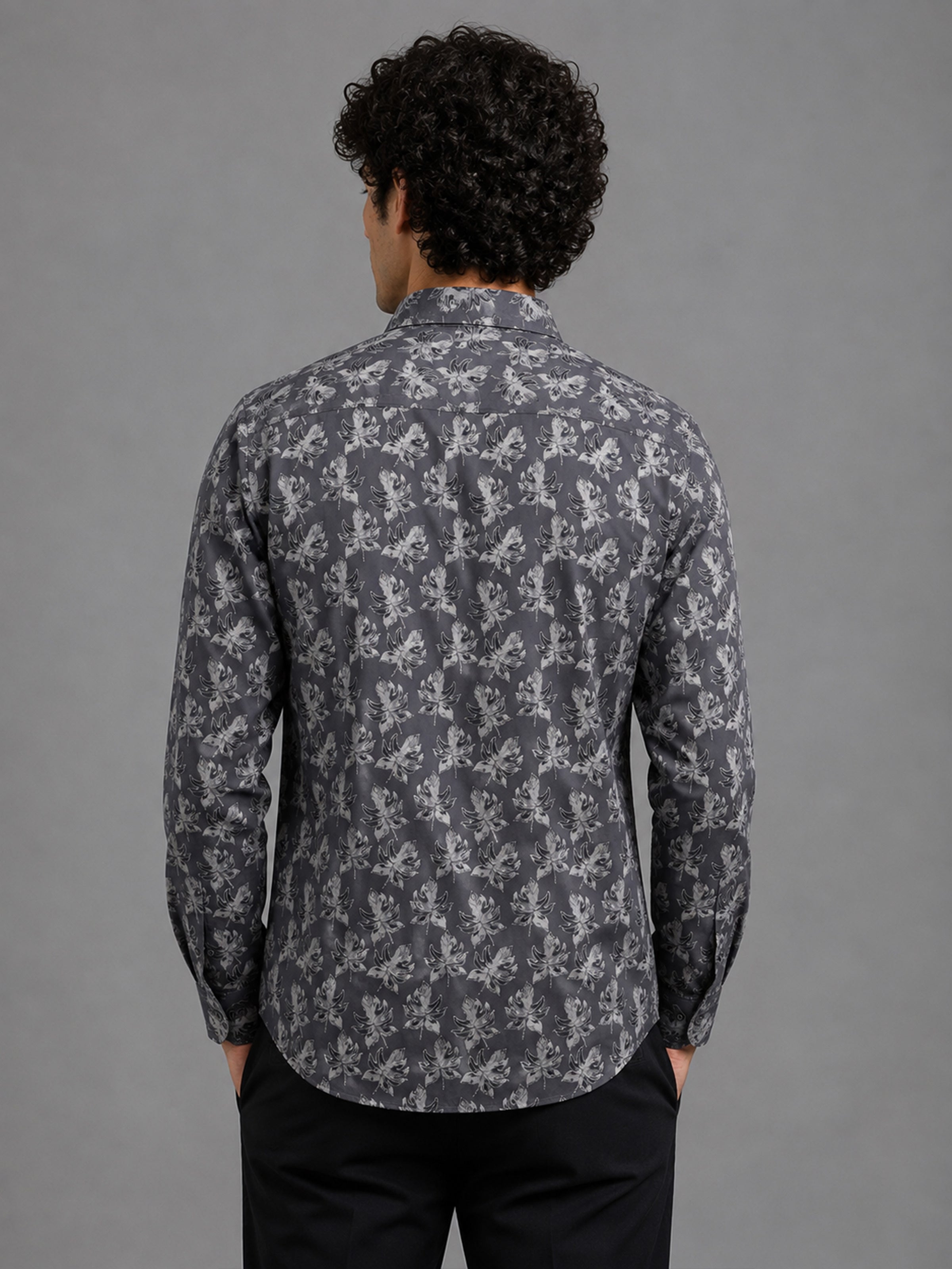 Men Grey Slim Fit Leaf Printed Full Sleeve Casual Shirt