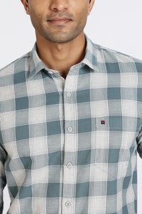 Men Green Chess Square Check Full Sleeve Slim Fit Casual Shirts