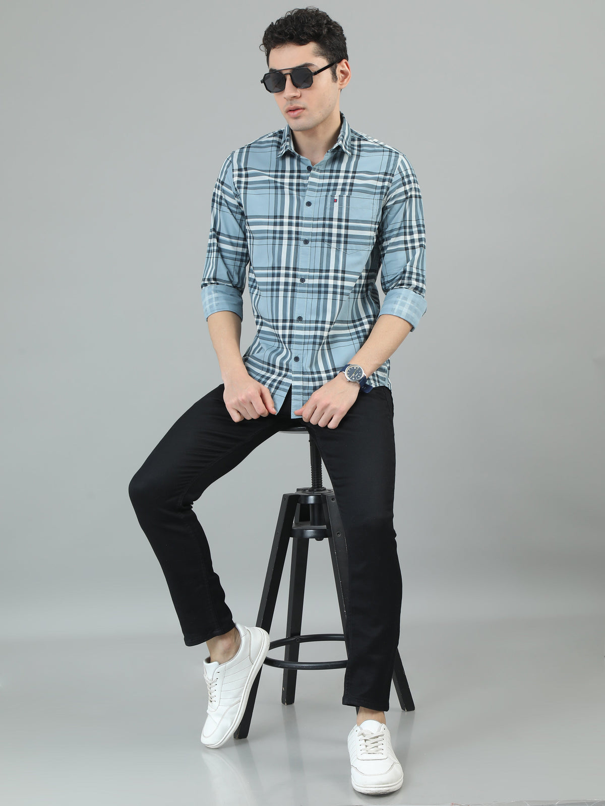 Men Light Blue Slim Fit Checks Full Sleeve Casual Shirt