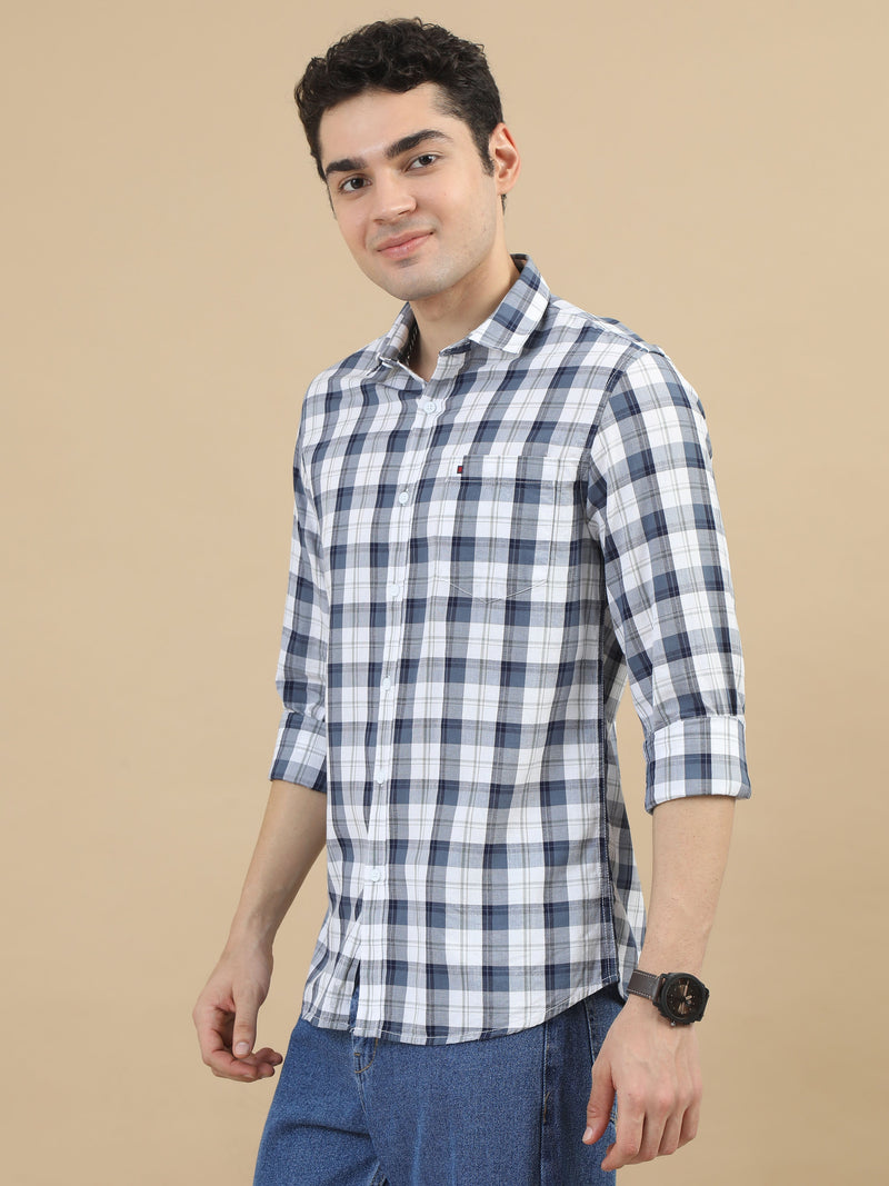 Men Blue & White Slim Fit Checks Full Sleeve Casual Shirt