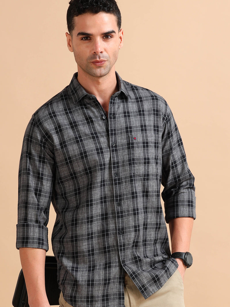 Men Grey & Black Regular Fit Checks Full Sleeve Casual Shirt