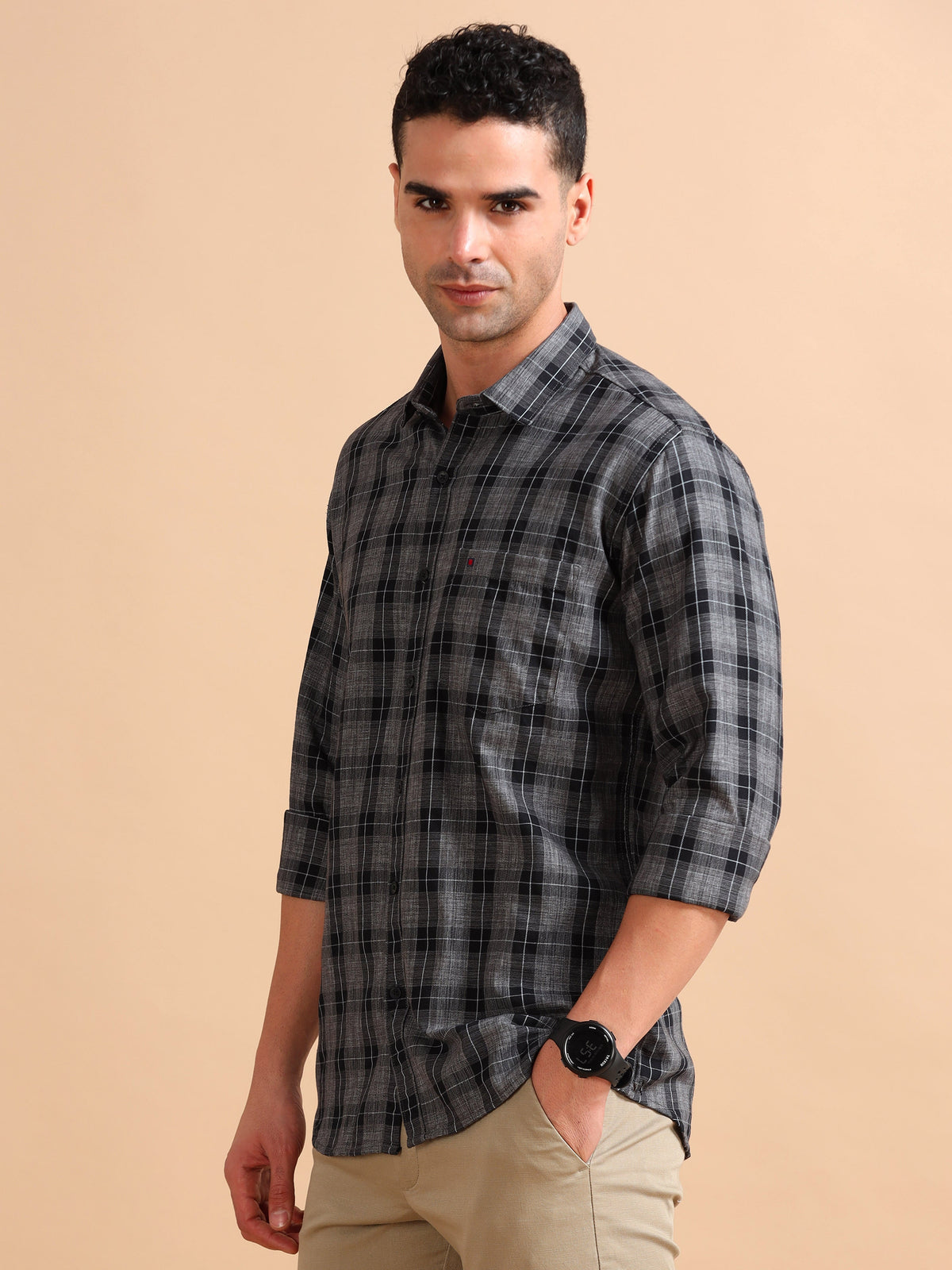 Men Grey & Black Regular Fit Checks Full Sleeve Casual Shirt