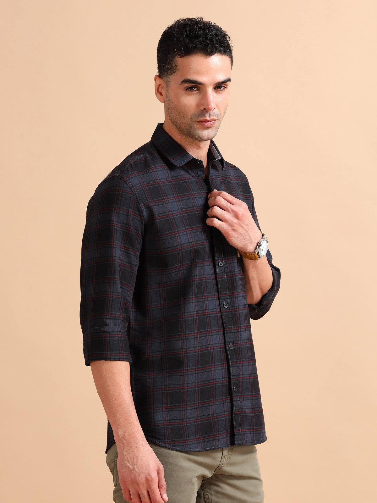 Men Dark Grey Slim Fit Checks Full Sleeve Casual Shirt