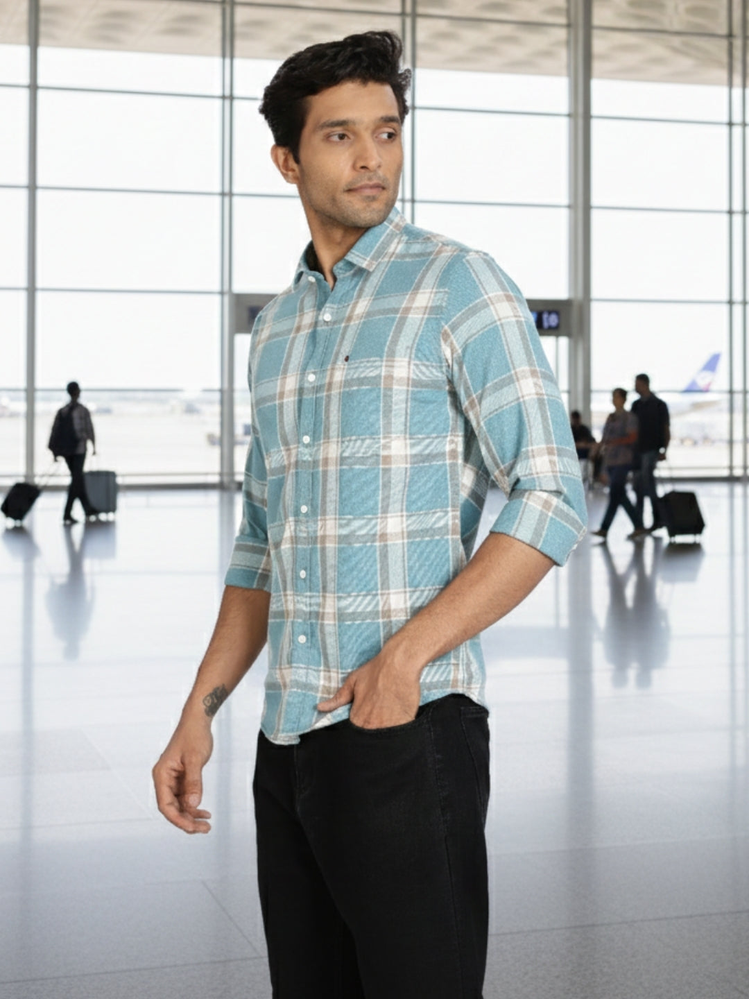 Men Blue Checkered Full Sleeve Slim Fit Casual Shirts