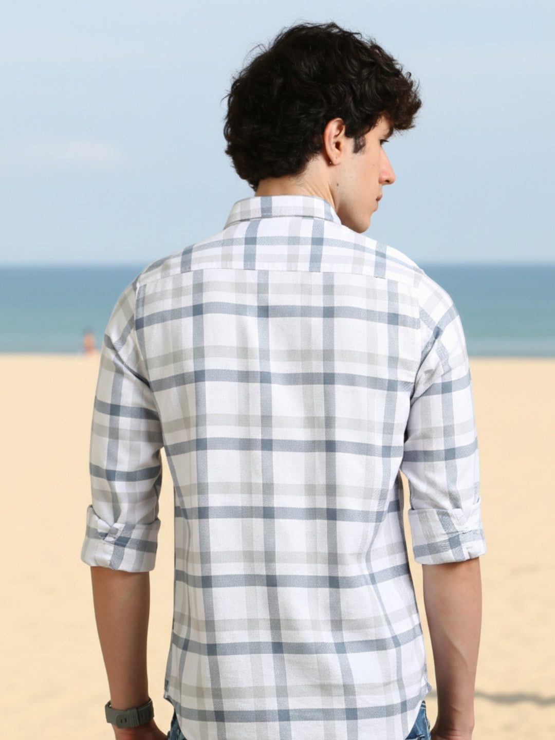 Men White Slim Fit Checks Full Sleeve Casual Shirt