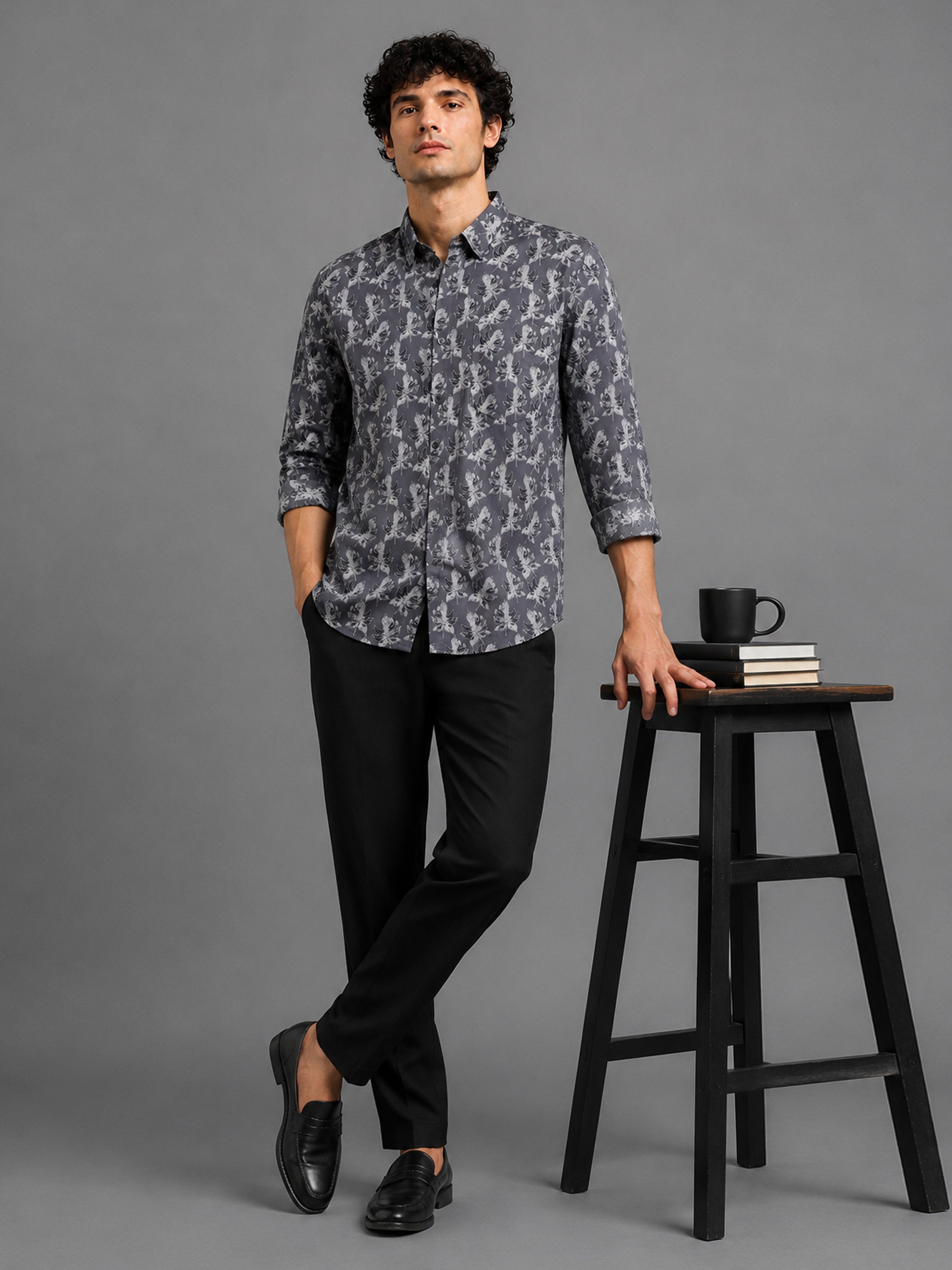 Men Grey Slim Fit Leaf Printed Full Sleeve Casual Shirt