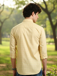 Men Yellow Slim Fit Checks Full Sleeve Casual Shirt