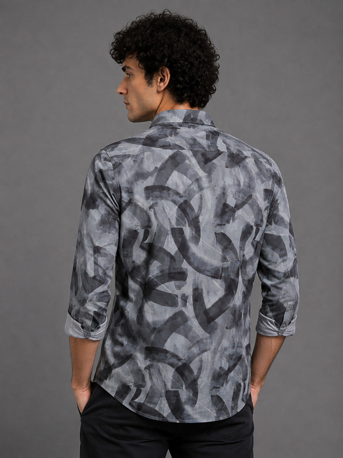 Men Grey Slim Fit Abstract Printed Full Sleeve Casual Shirt