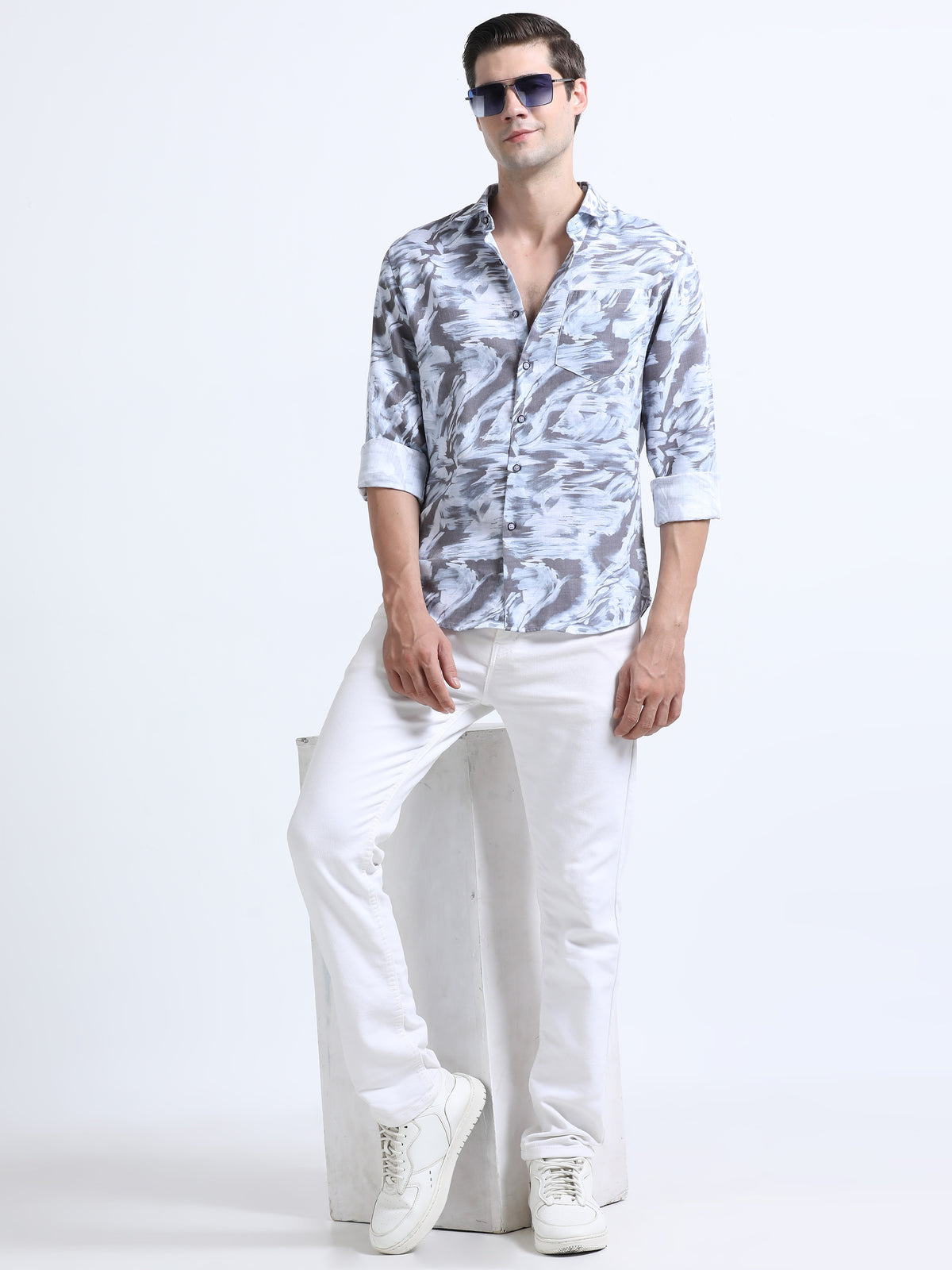 Shop Men's Blue Printed Casual Slim Fit Shirt Online.