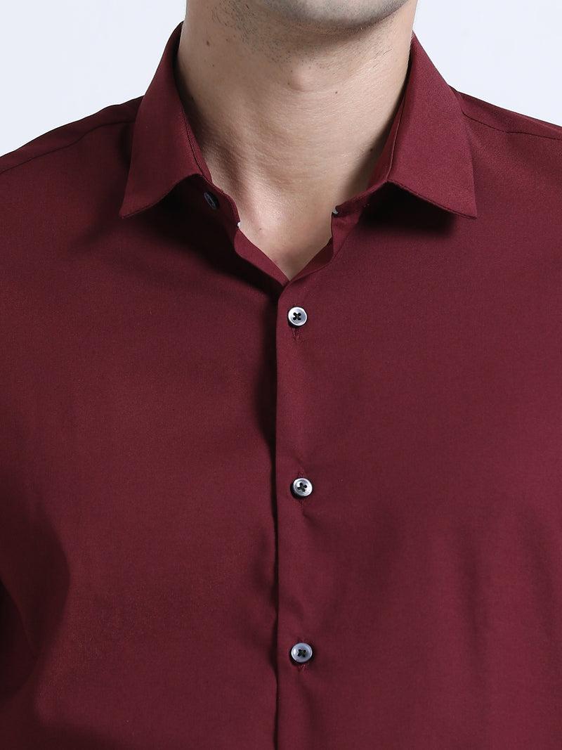 Shop Men's Red Slim Fit Solid Satin Casual Shirt Online.