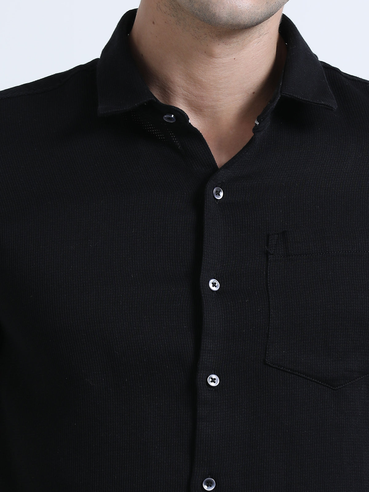 Shop Men's Black Slim Fit Half Sleeve Dobby Casual Shirt Online.