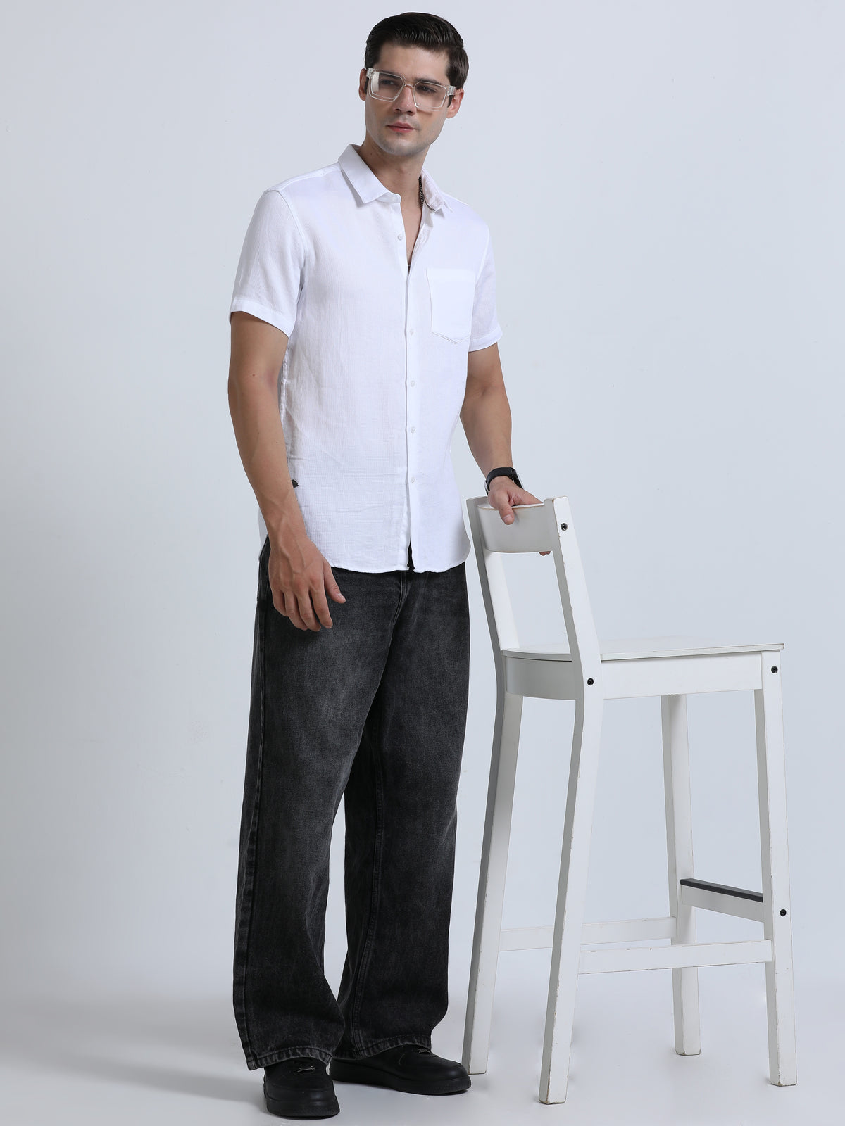 Shop Men's White Dobby Slim Fit Half Sleeve Casual Shirt Online.