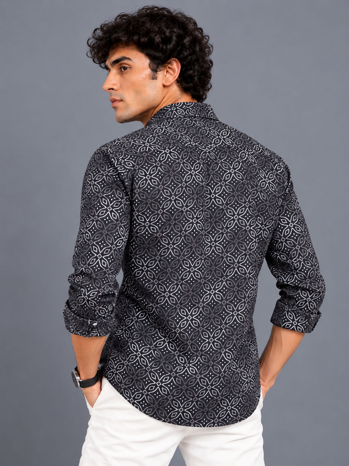 Men Black Slim Fit Geometric Printed Casual Shirt