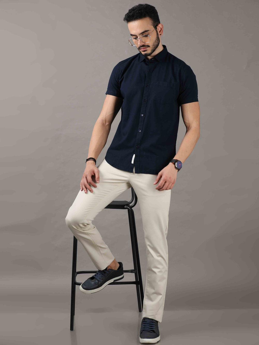 Men's Cream Cotton Blend Narrow Fit Solid Causal Trouser