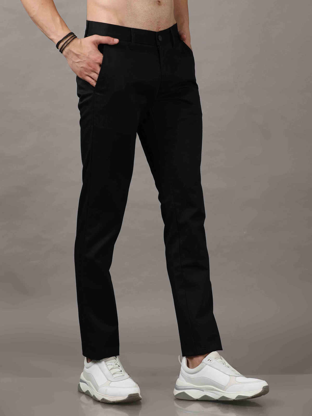 Men's Black Narrow Fit Cotton Blend Solid Causal Trousers