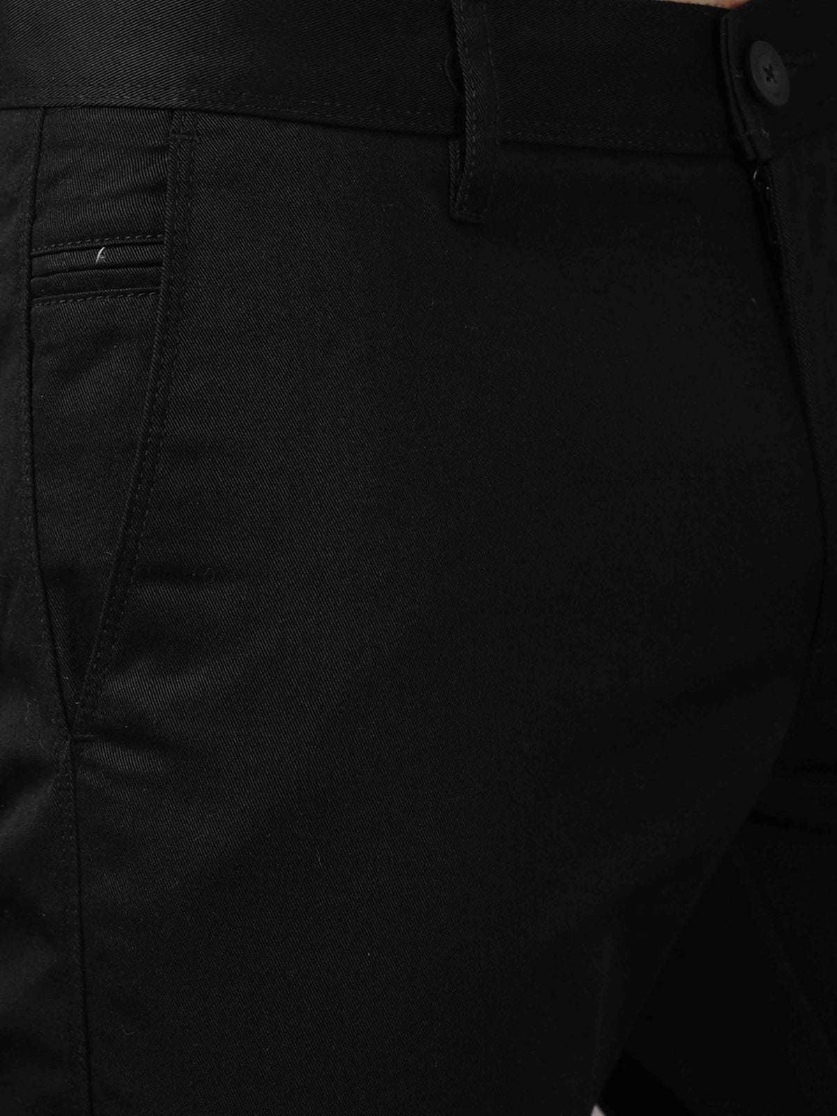 Men's Black Narrow Fit Cotton Blend Solid Causal Trousers