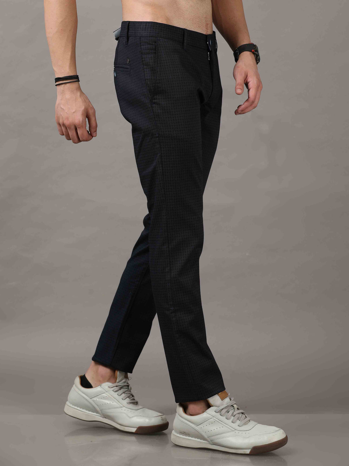 Shop Men's Navy Narrow Fit Cotton Checks Causal Trousers Online.