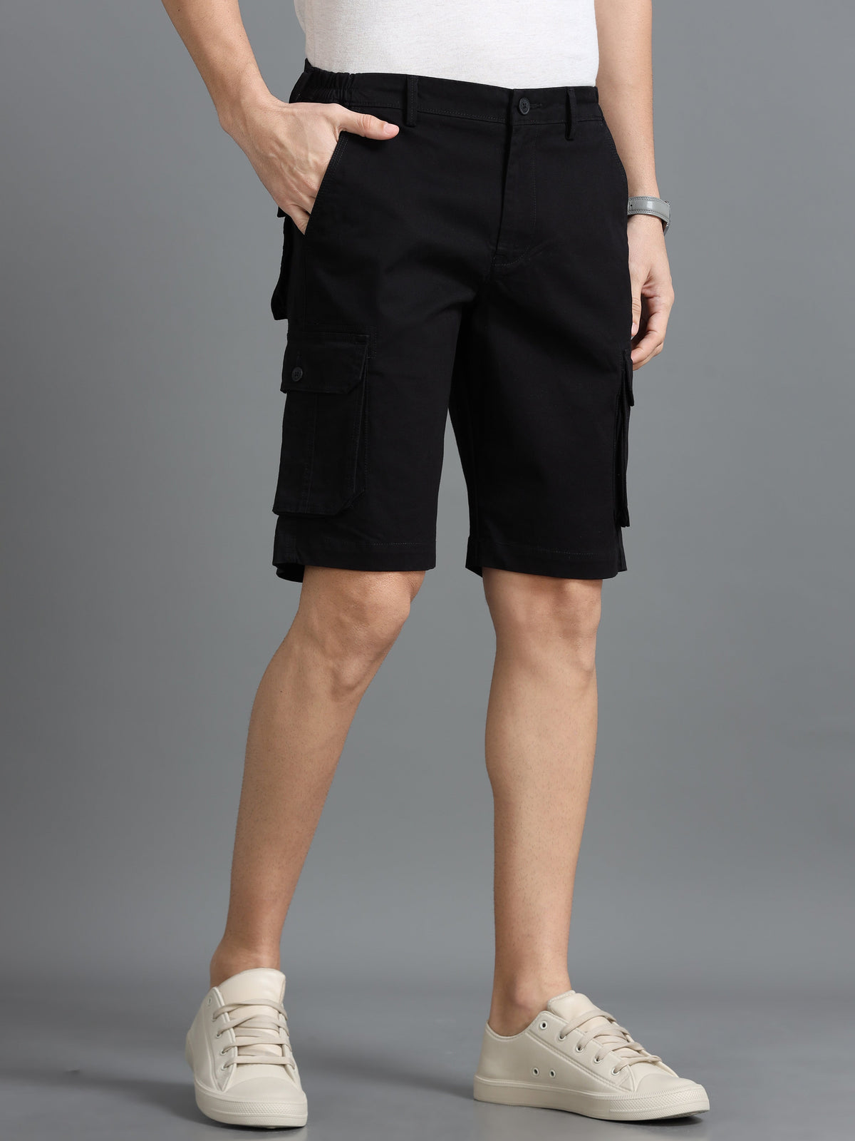 Men Black Solid Relaxed Fit Gap Twill Lycra Cargo Shorts