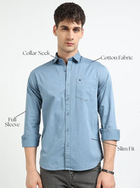 Blue Solid Slim Fit Casual Shirts