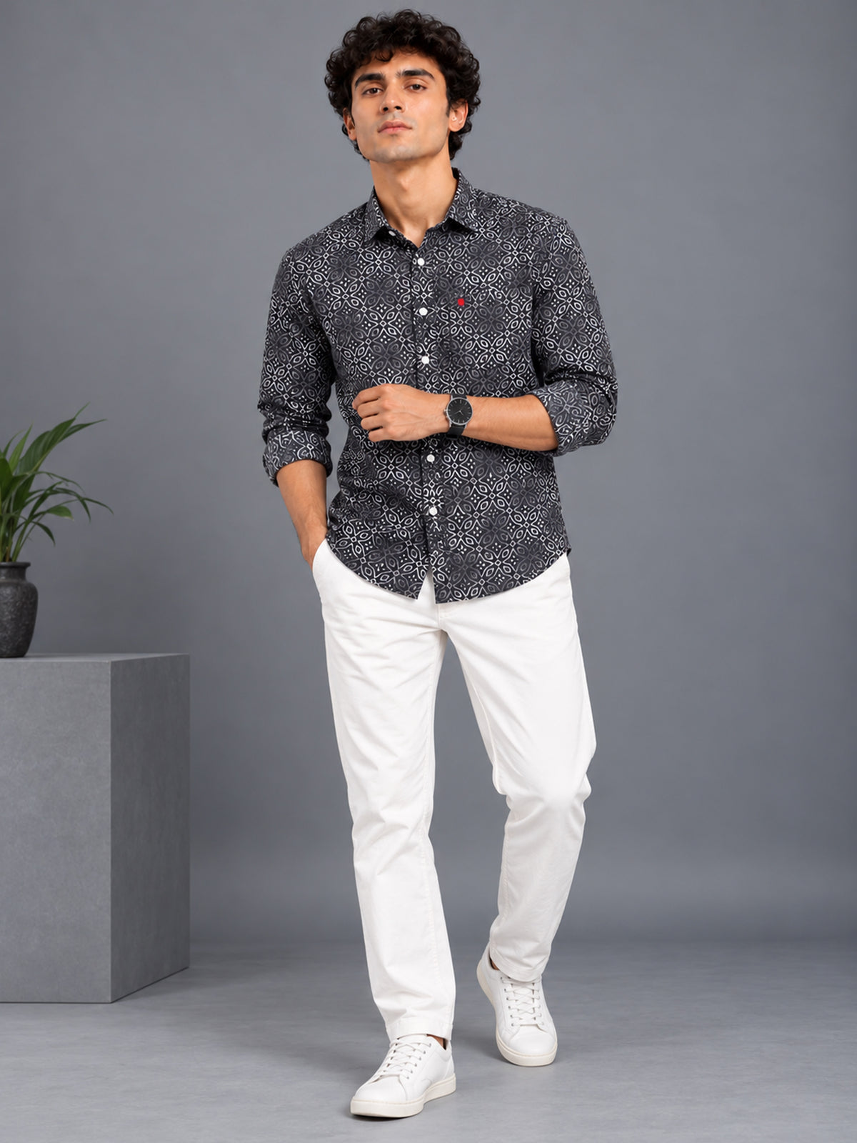 Men Black Slim Fit Geometric Printed Casual Shirt