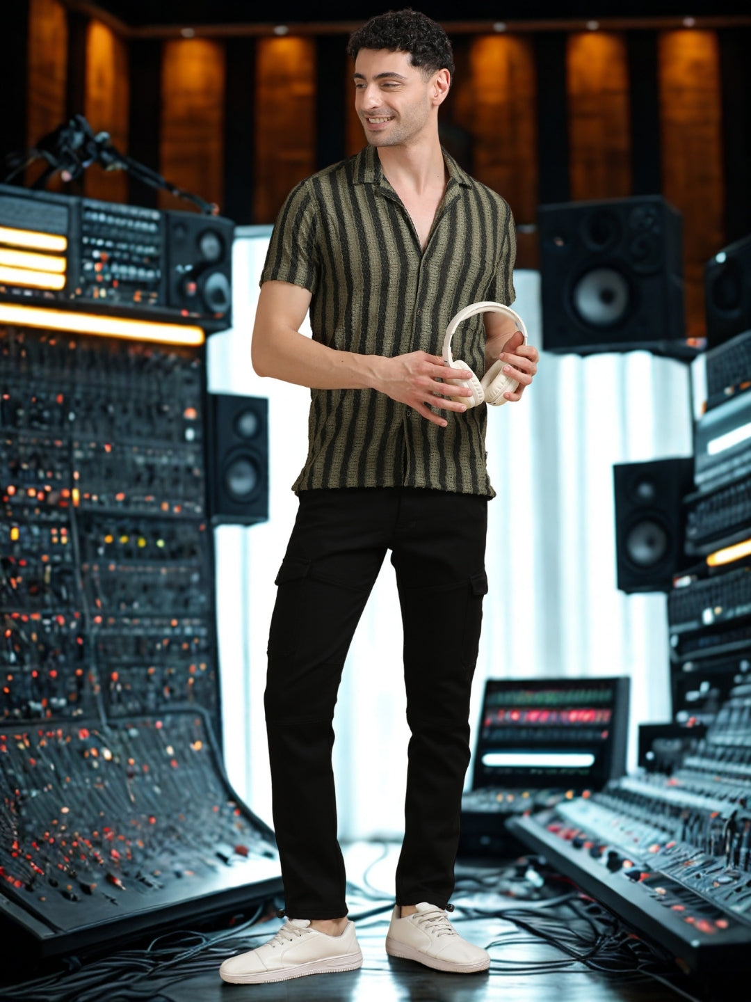 Men Green Half Sleeve Cotton Knitted Casual Shirt