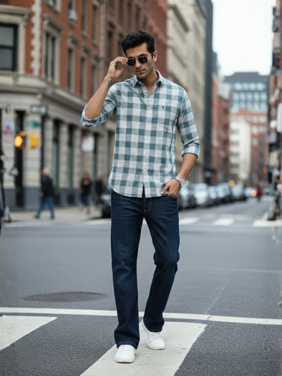 Men Green Chess Square Check Full Sleeve Slim Fit Casual Shirts