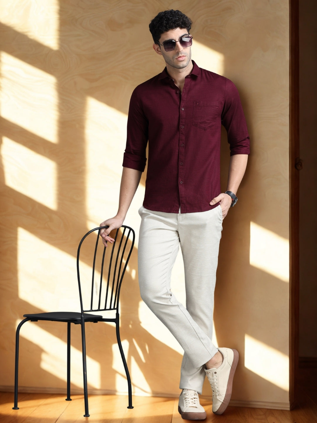 Men Maroon Slim Fit Solid Full Sleeve Casual Shirt