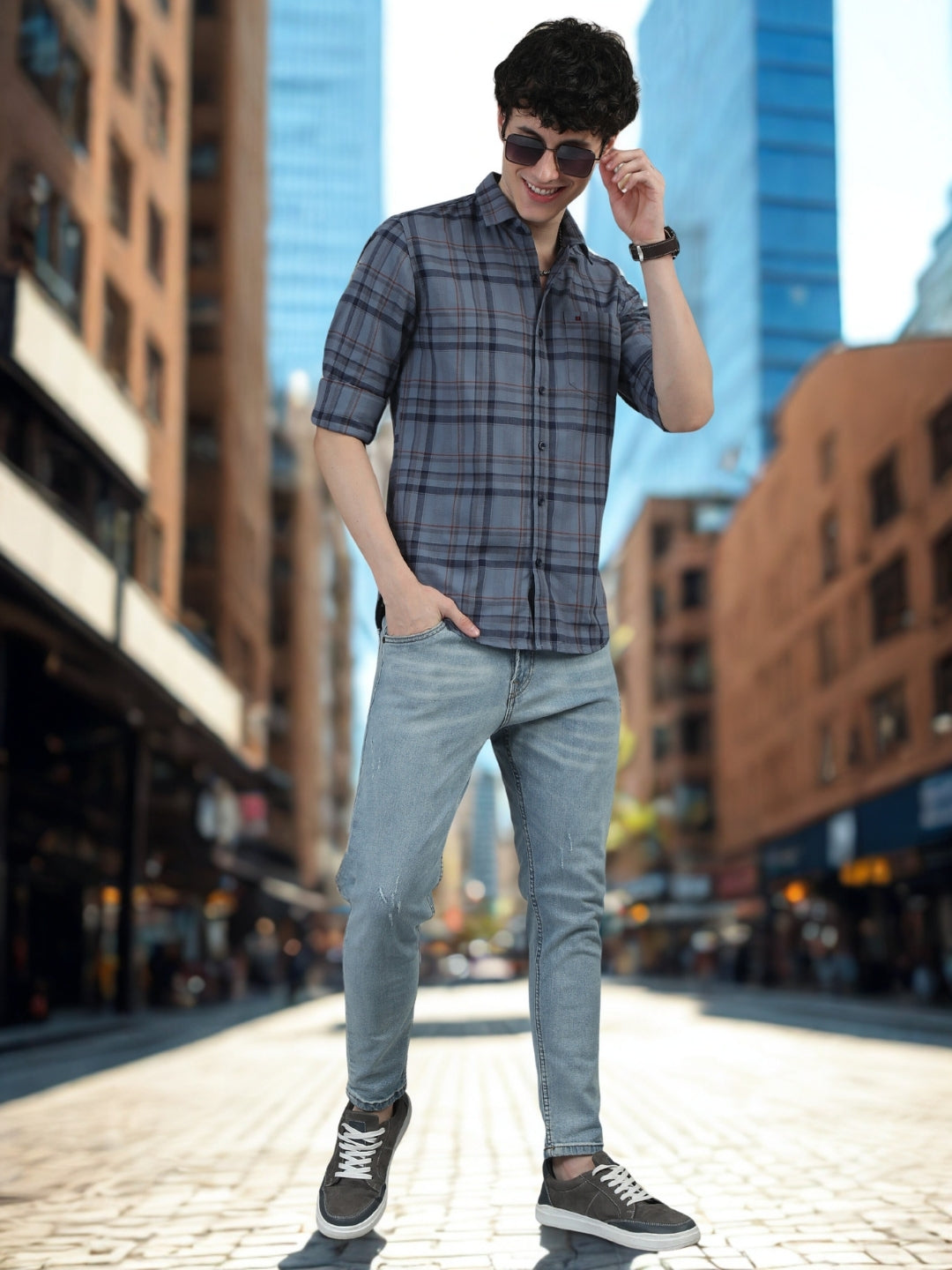 Men Navy Blue Slim Fit Checks Full Sleeve Casual Shirt