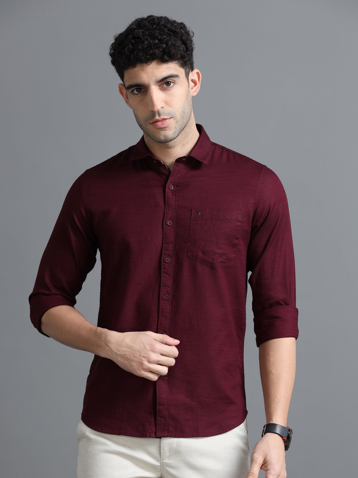 Men Maroon Slim Fit Solid Full Sleeve Casual Shirt