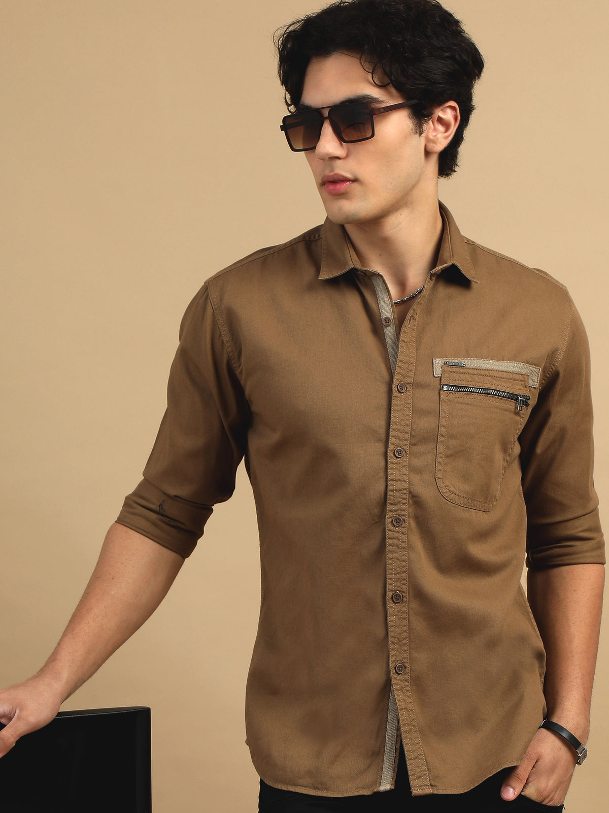 Men Khaki Slim Fit Solid Twil Full Sleeve Casual Shirt