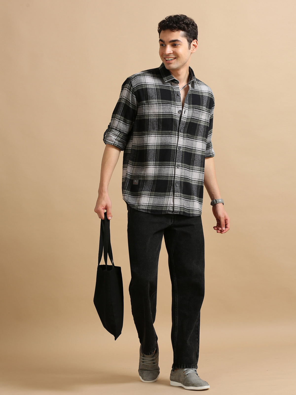 Men Grey & Black Slim Fit Checks Full Sleeve Casual Shirt