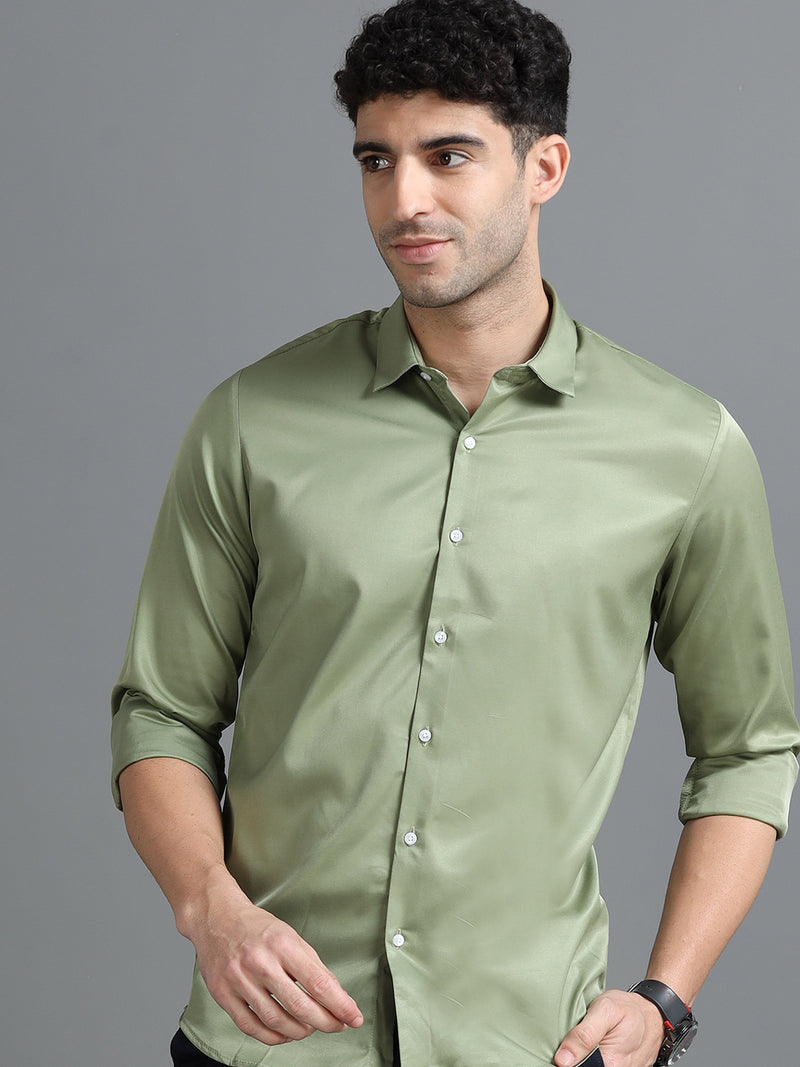 Men Green Slim Fit Solid Full Sleeve Casual Shirt