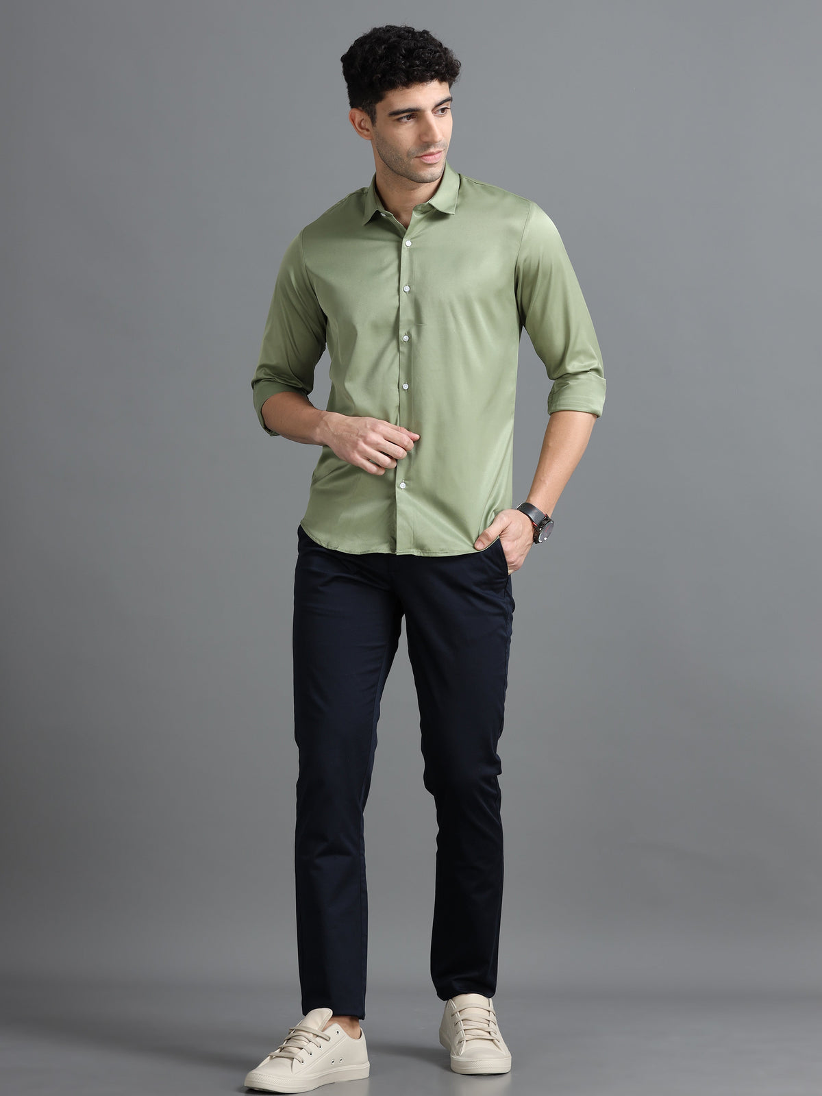 Men Green Slim Fit Solid Full Sleeve Casual Shirt