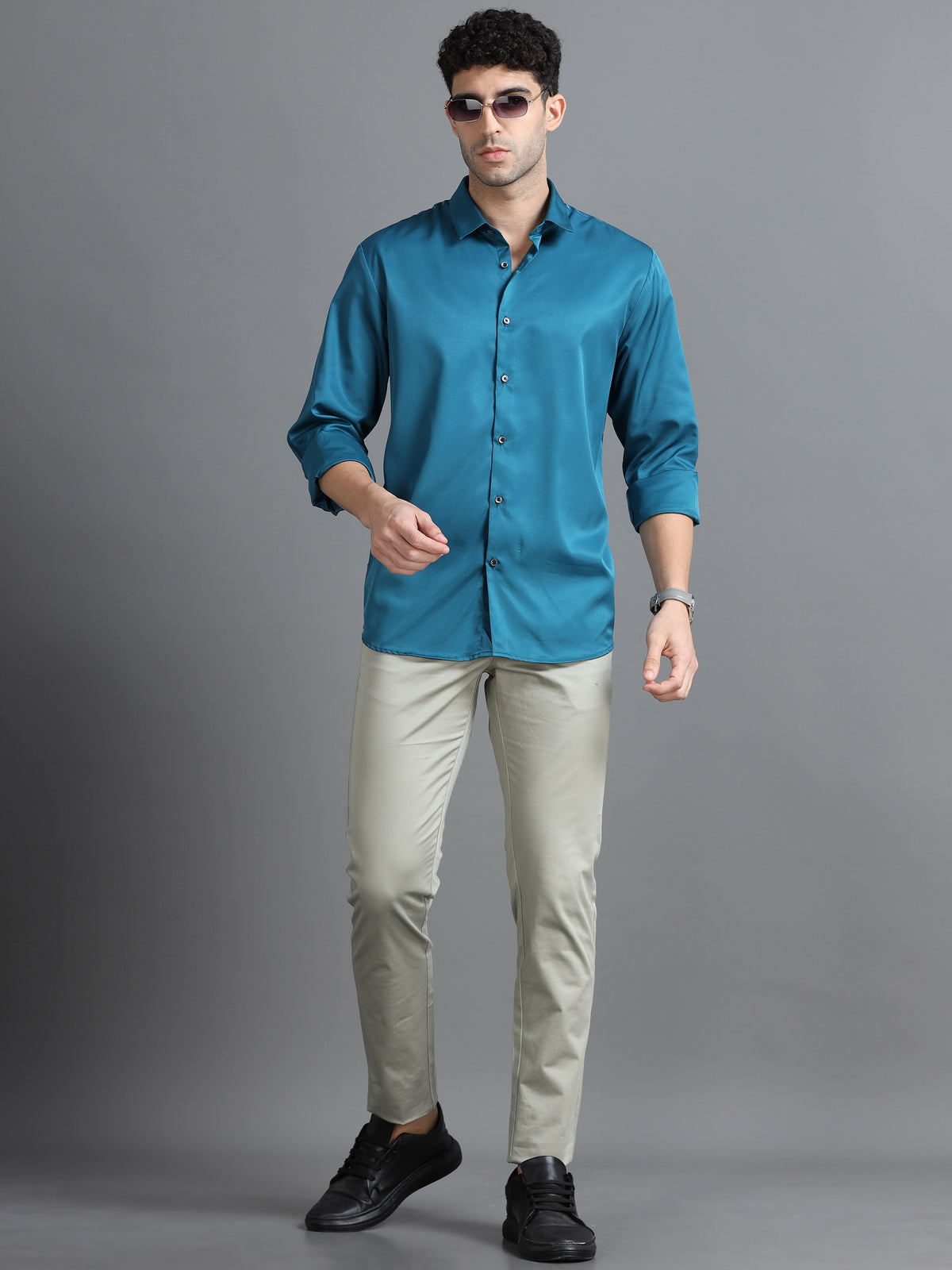 Men Blue Slim Fit Solid Full Sleeve Casual Shirt