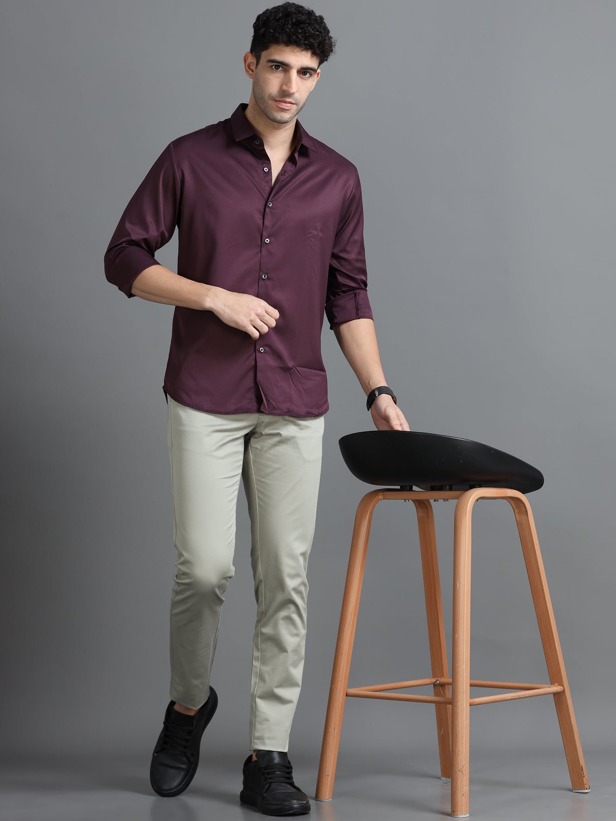 Men Purple Slim Fit Solid Full Sleeve Casual Shirt