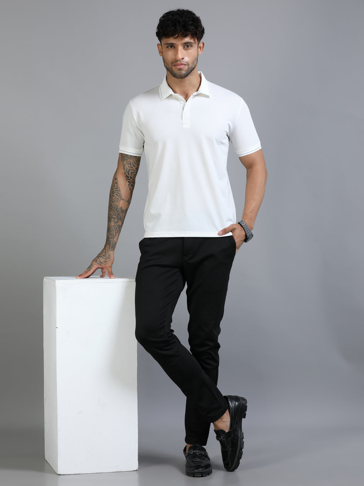 Men White  Slim Fit Stretchable Solid  Polo T-Shirt