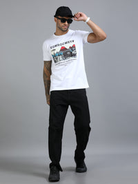Men White Slim Fit Chest Prints Crew Neck T-Shirt