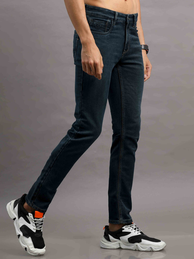 Shop Men's Black Ankle fit Cotton Blend Denim Jeans Online.