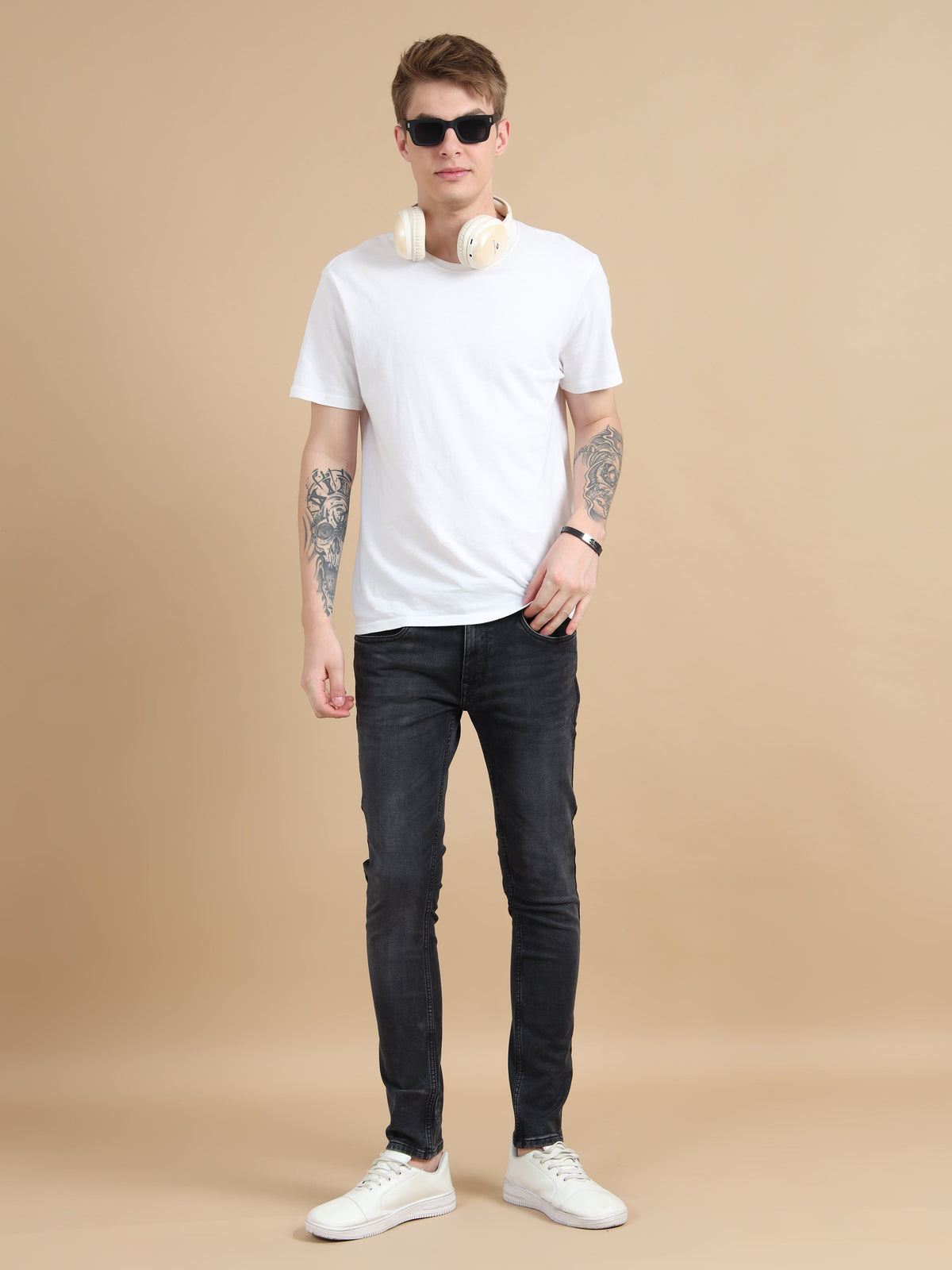 Men Dark Black Solid Ankle Fit Stretchable Denim Jeans