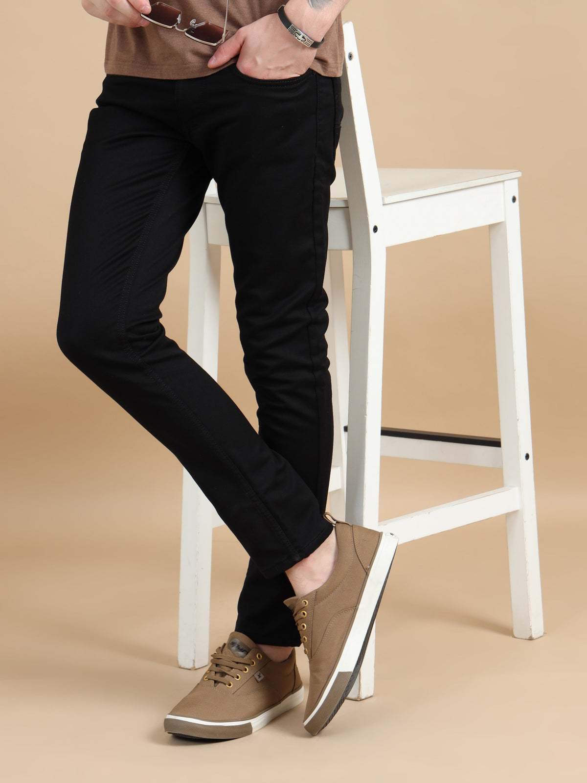 Men Black Solid Ankle Fit Stretchable Denim Jeans