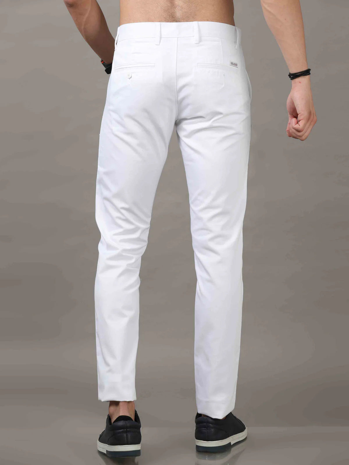 Men White Narrow Fit Solid Cotton Casual Trousers