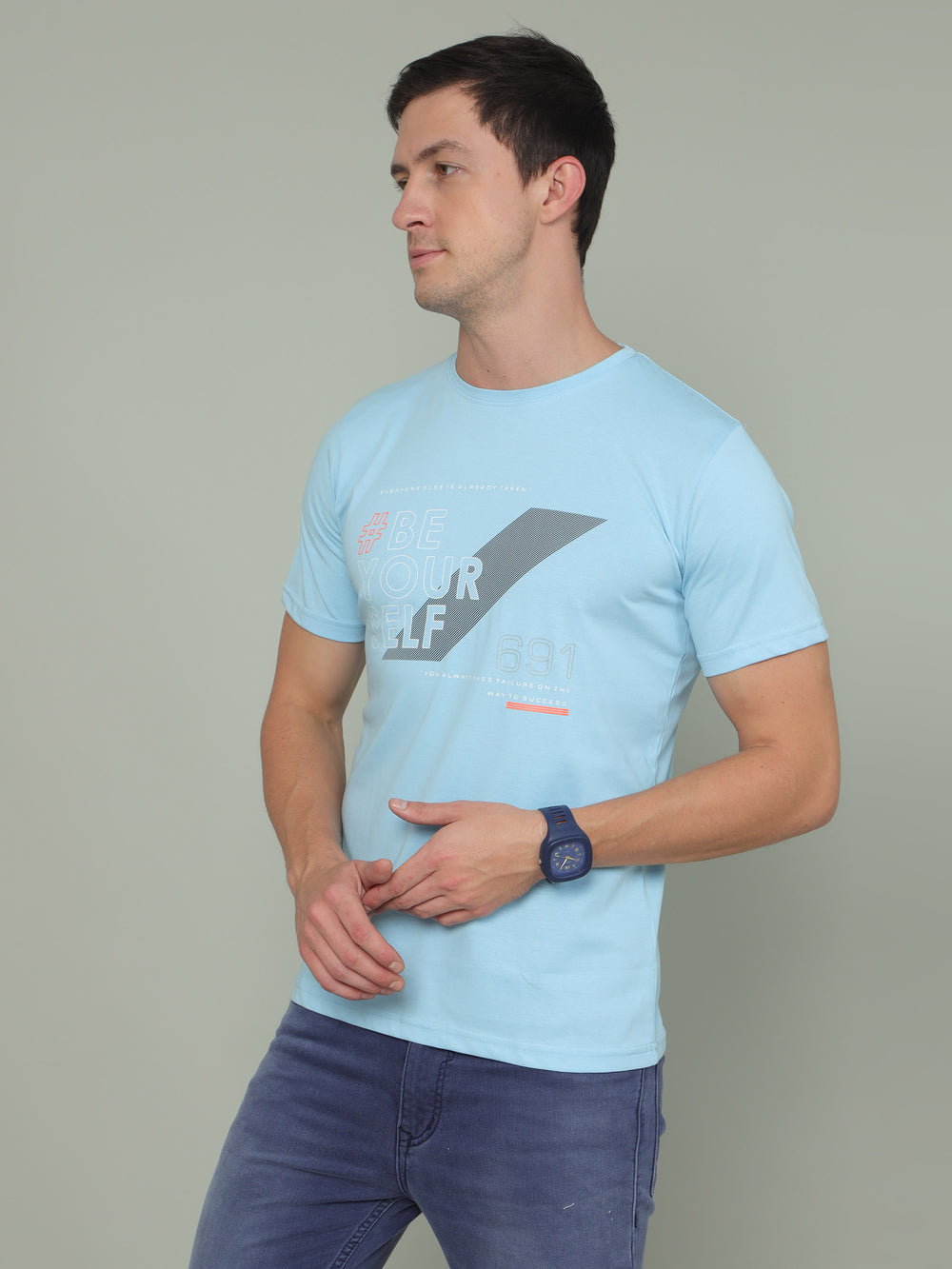 Men's Sky Blue Regular Fit Printed Crew Neck Half Sleeves T-Shirt