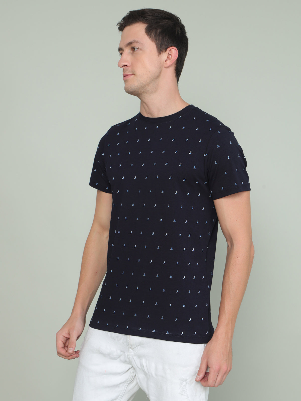 Shop Men's Blue Printed Regular Fit Half Sleeves Crew Neck T-Shirt Online.