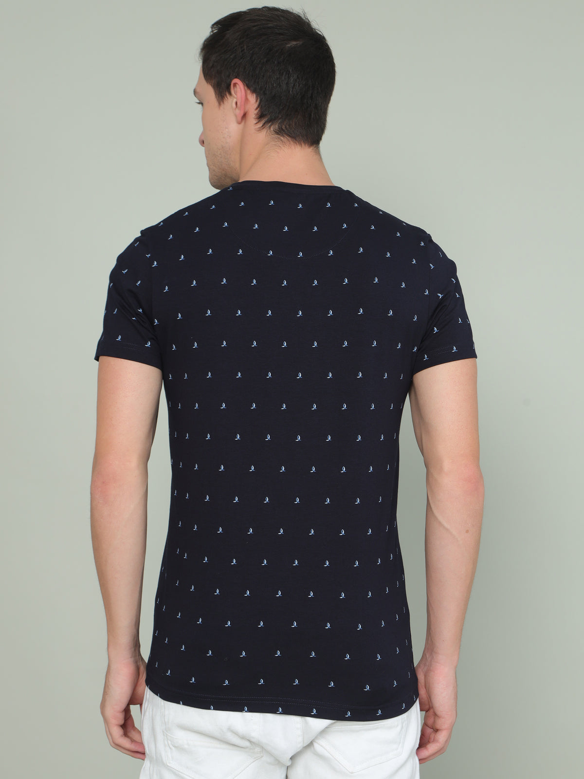 Shop Men's Blue Printed Regular Fit Half Sleeves Crew Neck T-Shirt Online.