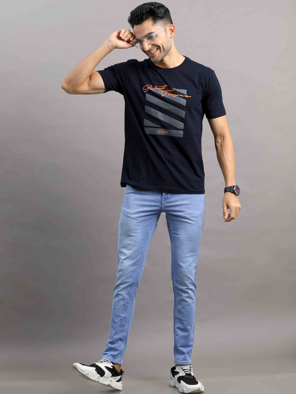 Shop Men's Black Regular Fit Half Sleeve Printed Crew Neck T-Shirt Online.