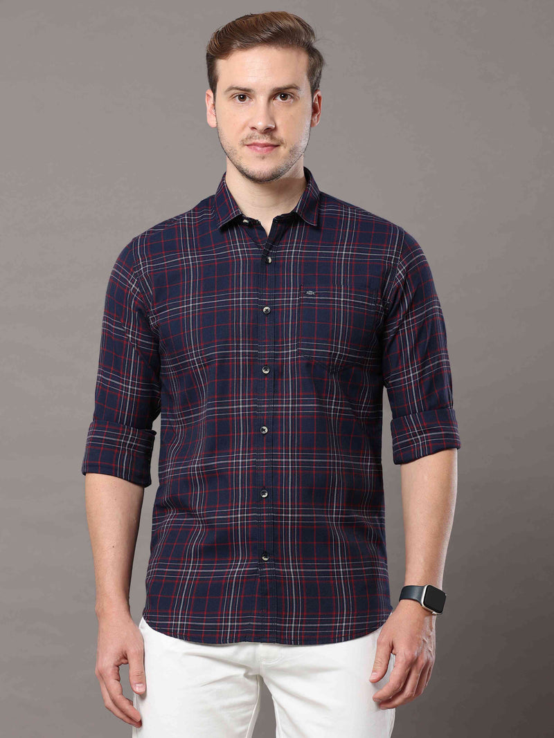 Shop Men's Red Slim Fit Cotton Casual Checks Shirt Online.