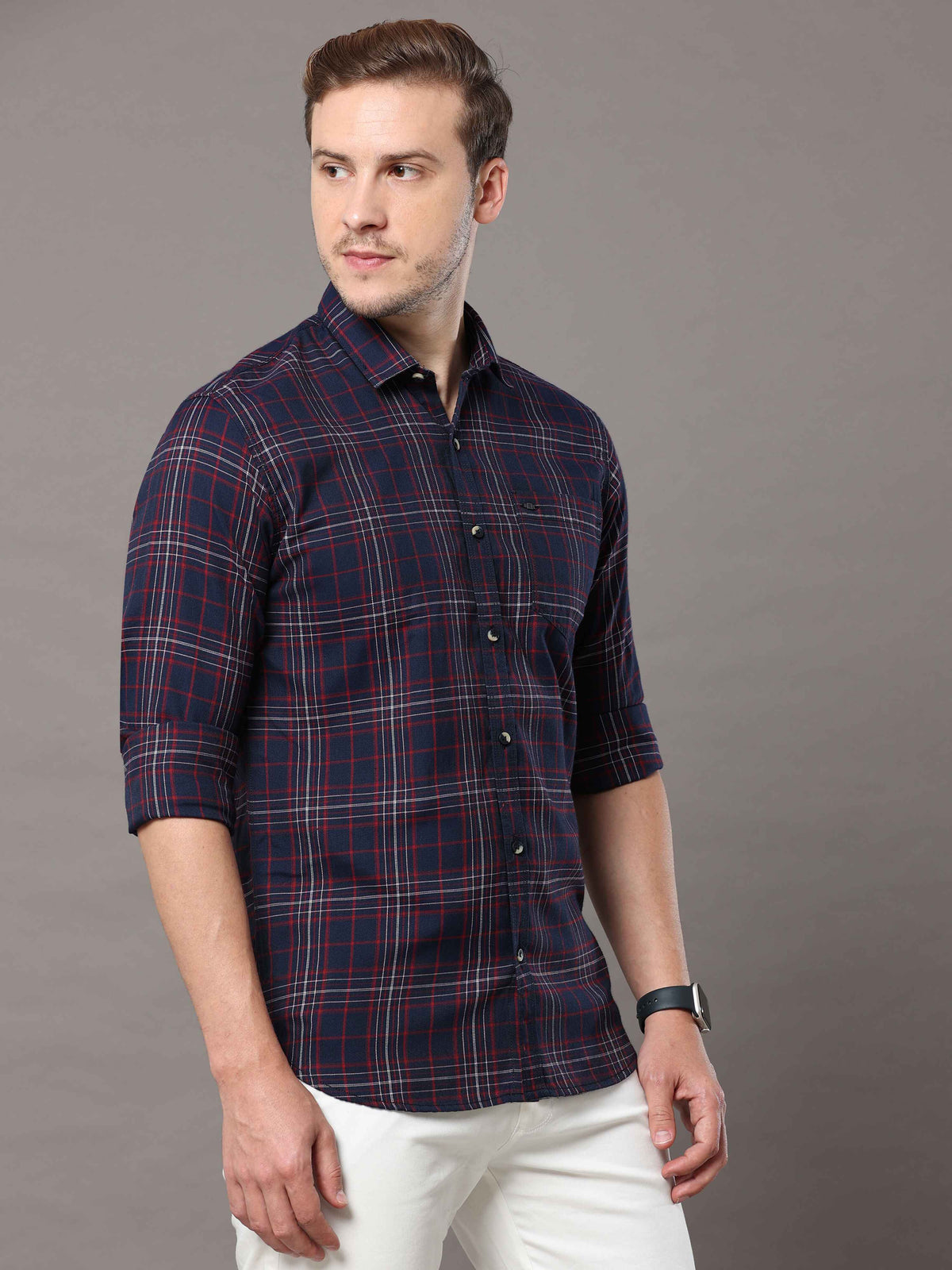 Shop Men's Red Slim Fit Cotton Casual Checks Shirt Online.