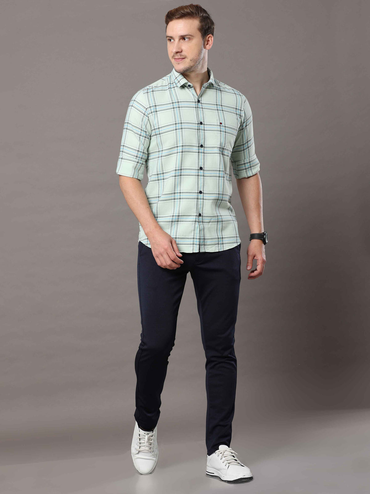 Shop Men's Light Green Slim Fit Cotton Casual Checks Shirt Online.