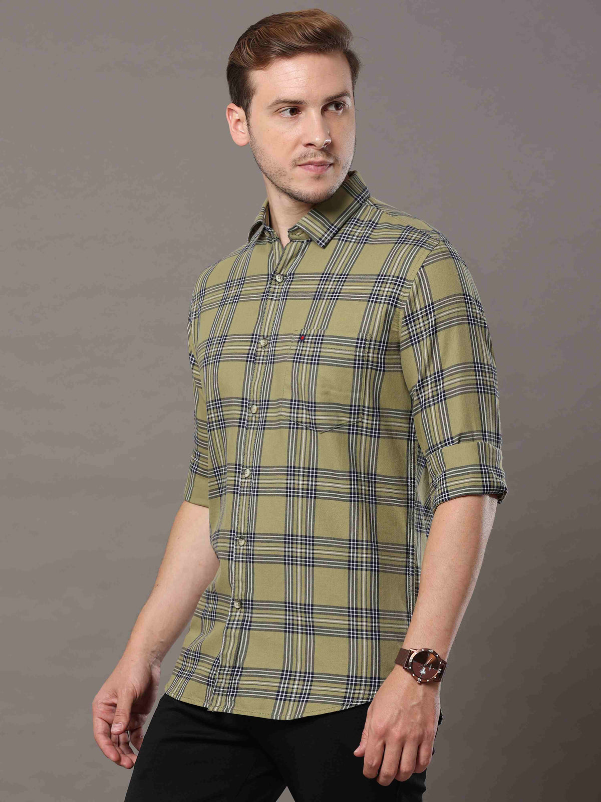 Shop Men's Green Slim Fit Cotton Casual Checks Shirt Online.