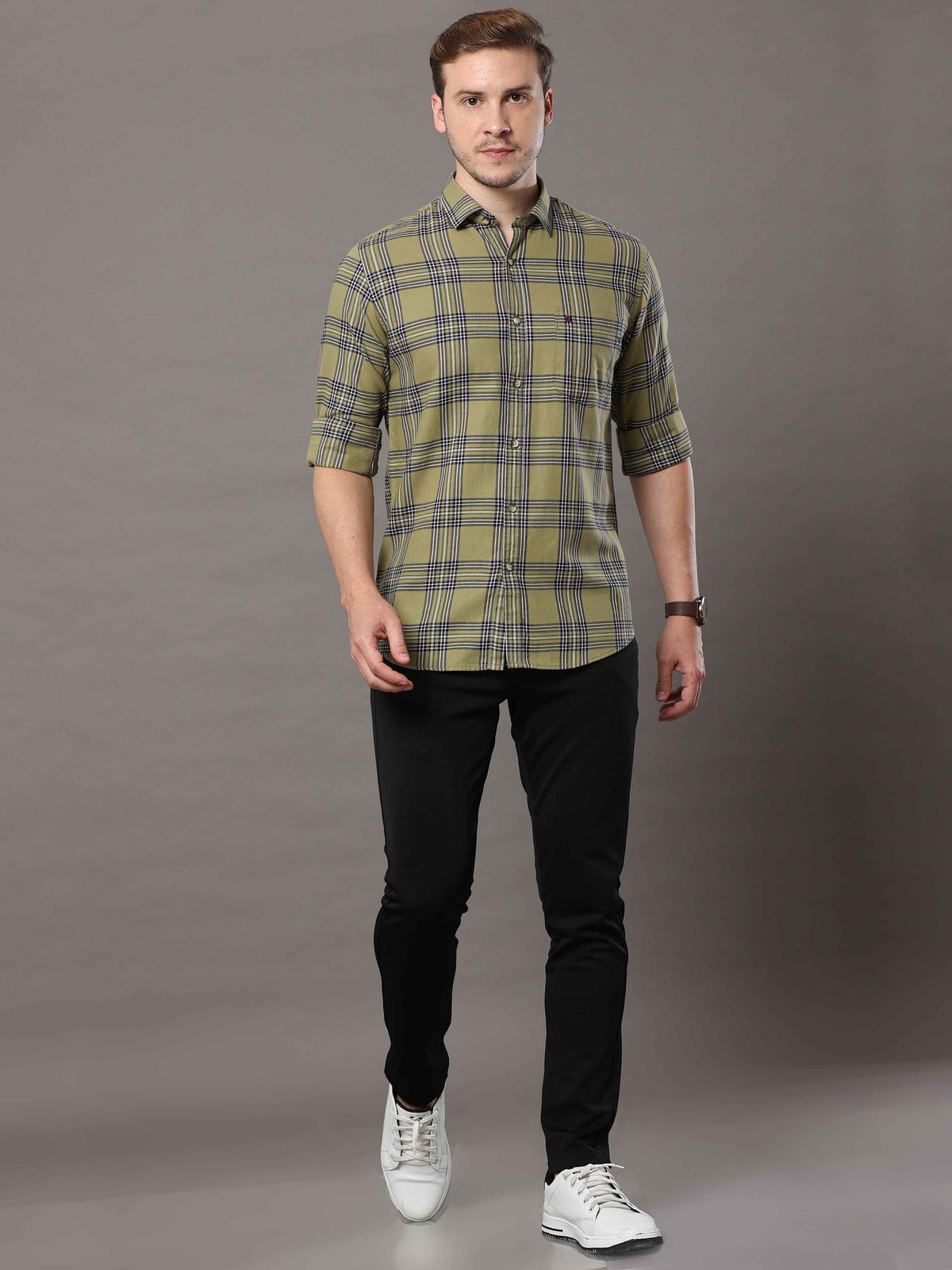 Shop Men's Green Slim Fit Cotton Casual Checks Shirt Online.